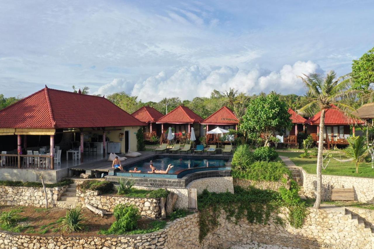 Lembongan Seaview Hotel Exterior photo