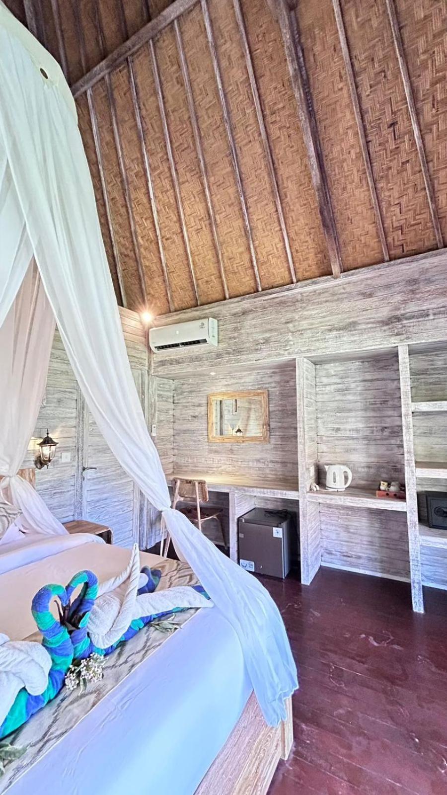 Lembongan Seaview Hotel Exterior photo