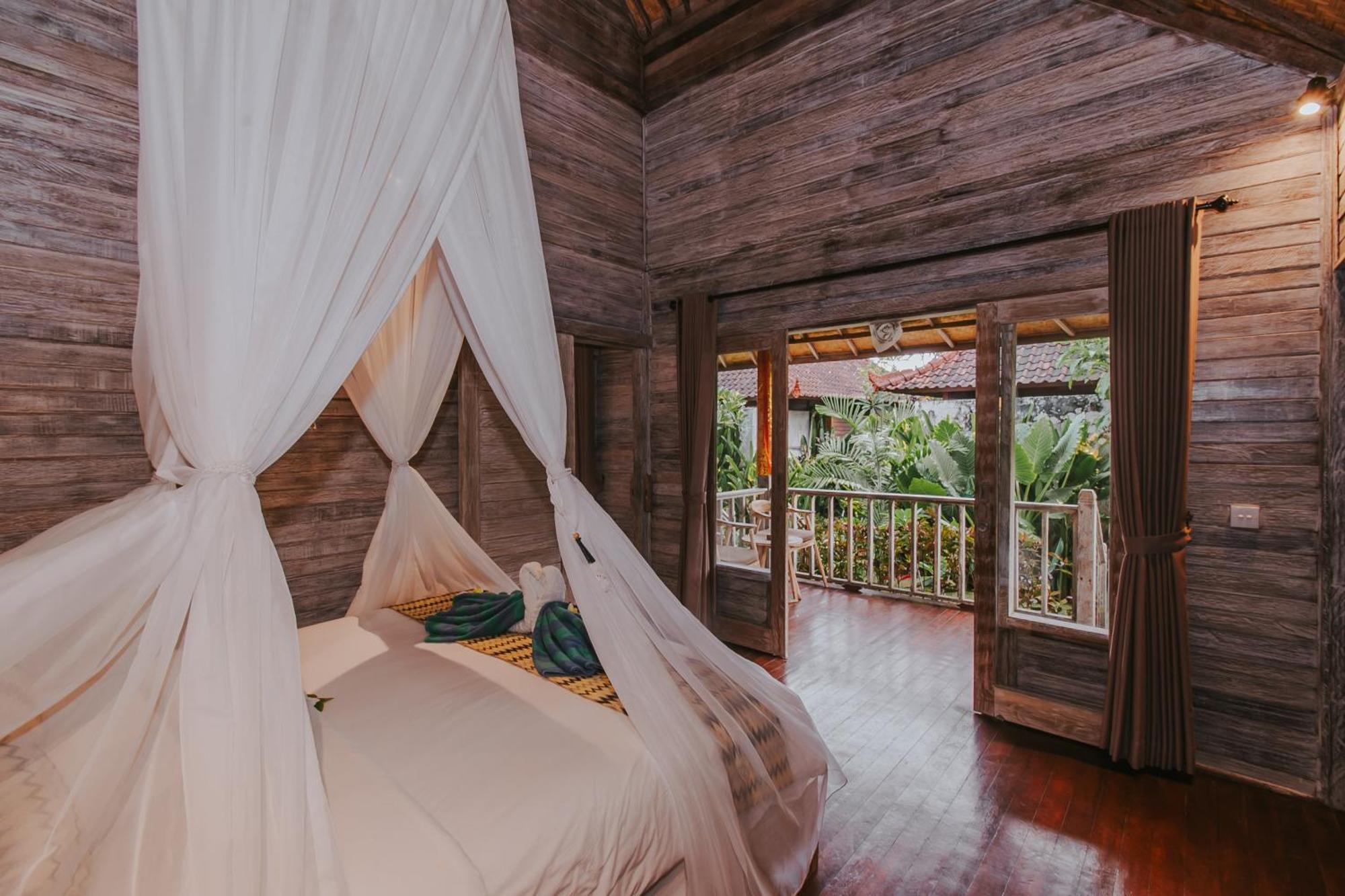 Lembongan Seaview Hotel Exterior photo