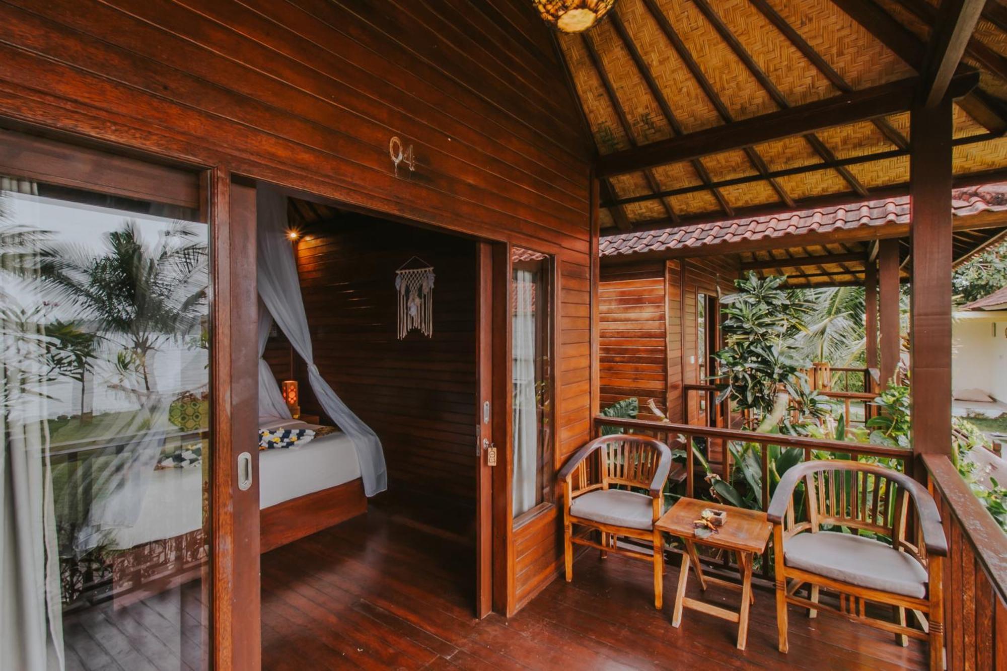 Lembongan Seaview Hotel Exterior photo