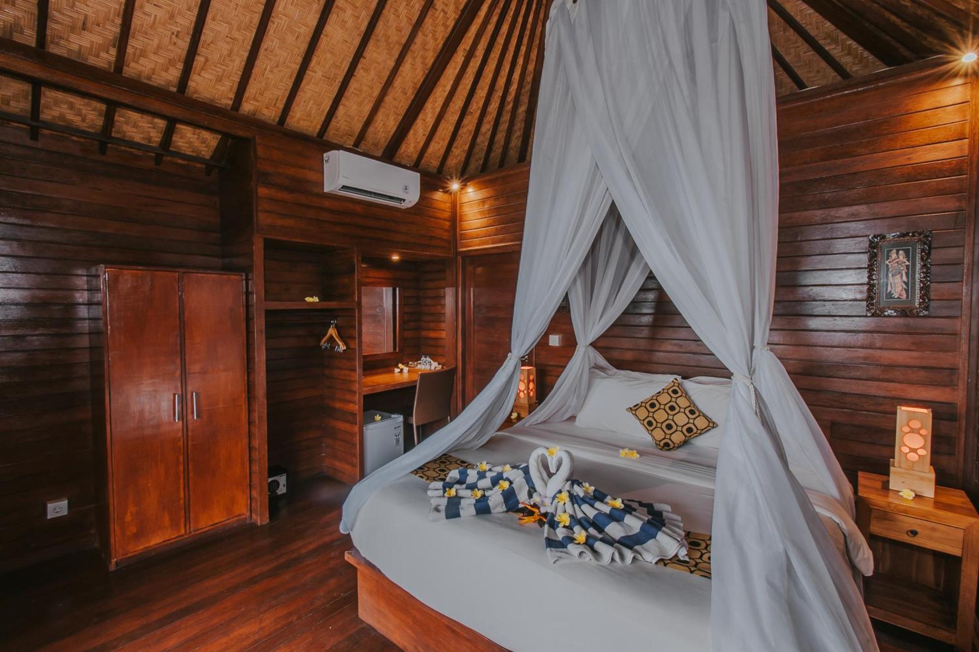 Lembongan Seaview Hotel Exterior photo