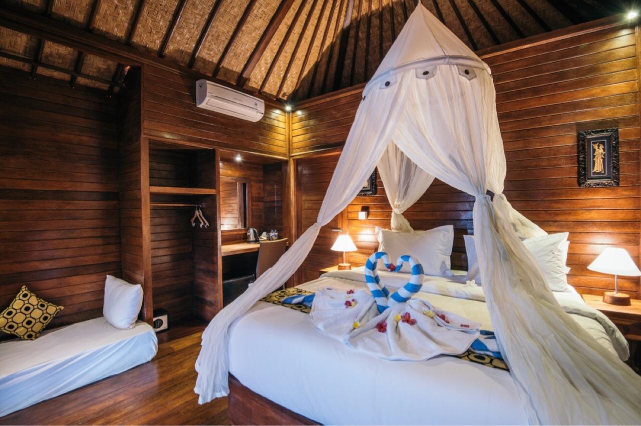 Lembongan Seaview Hotel Exterior photo